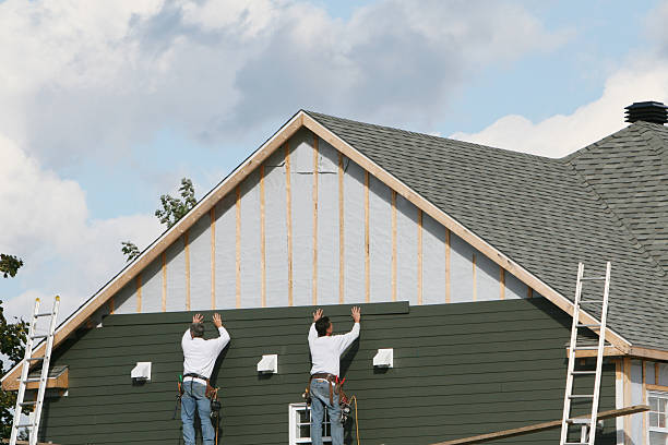 Professional Siding Installation technician working in Bridgeport, CT